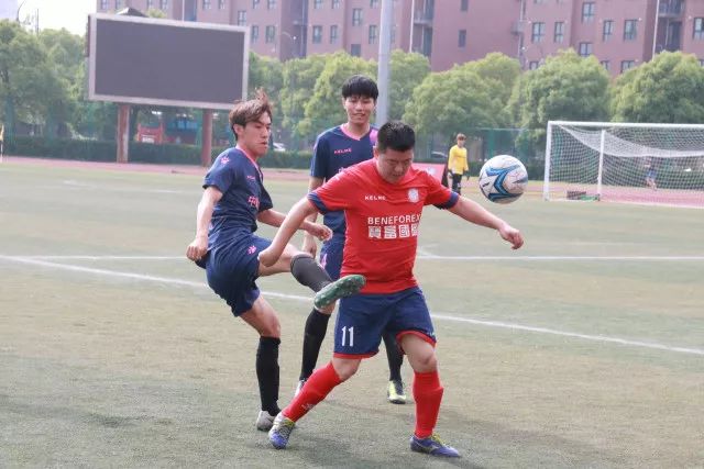 不配赢！马刺下半场全员浪投 教练看戏不叫暂停